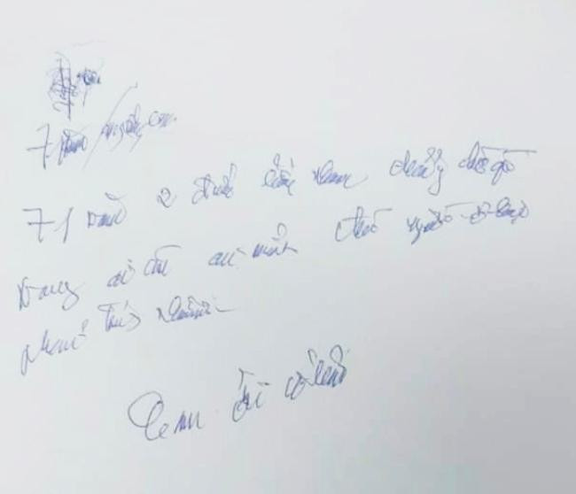 Bức tâm thư của ông H. viết trên giường bệnh gửi vợ mắc COVID-19 nặng (Ảnh - BVCC)
