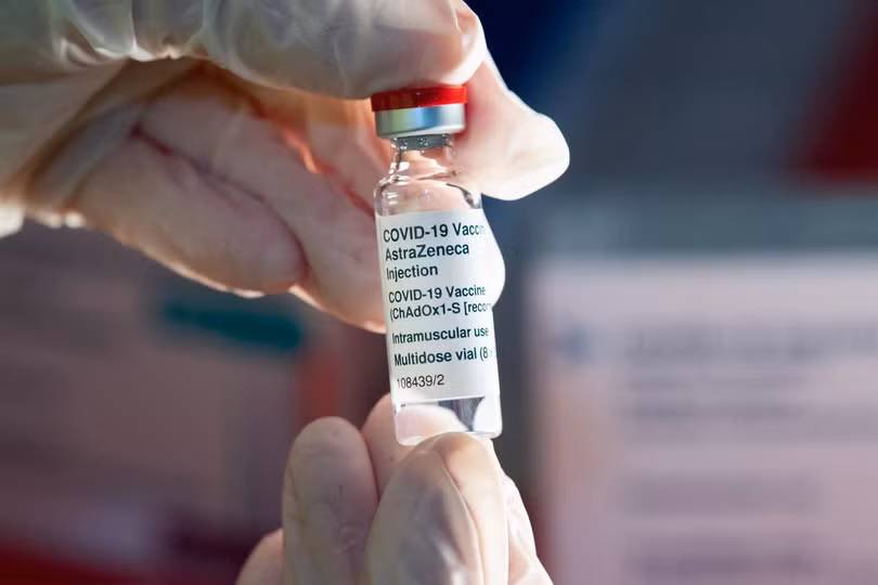 Cận cảnh lọ vaccine phòng COVID-19 của AstraZeneca (Ảnh - BYT) Cận cảnh lọ vaccine phòng COVID-19 của AstraZeneca (Ảnh - BYT)