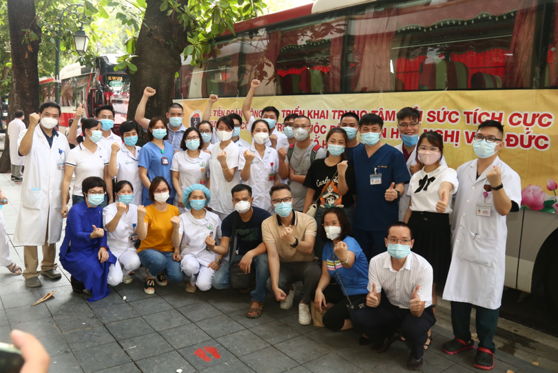 Các bác sĩ quyết tâm hoàn thành xuất sắc nhiệm vụ được giao (Ảnh - BVCC)