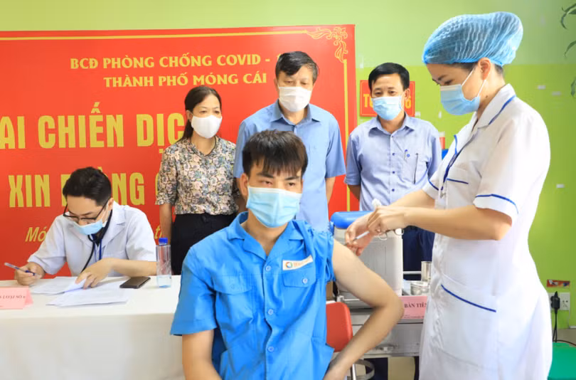 Quảng Ninh triển khai tiêm hơn 80.000 liều vaccine Vero Cell của Sinopharm (Ảnh - SYT Quảng Ninh)