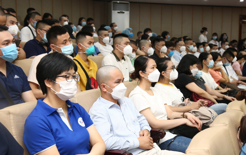 Hơn 300 y, bác sĩ tình nguyện vào TP. HCM chống dịch (Ảnh - BVCC)