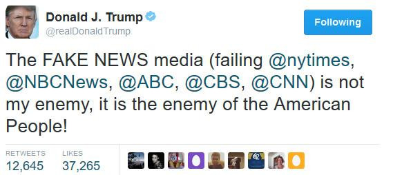 Ông Trump đưa lên dòng tweet về tin tức giả, chỉ trích các kênh New York Times, NBC News, ABC, CBS và CNN. Ông nói các kênh này không phải là kẻ thù của ông mà là kẻ thù của người dân Mỹ.