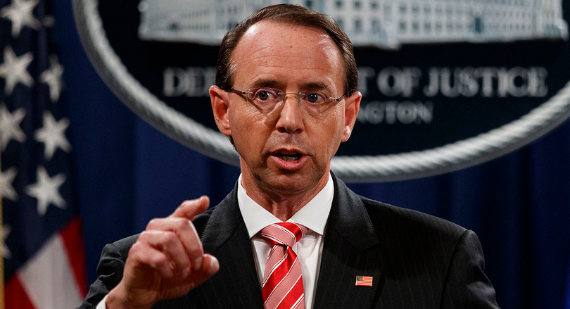 Ngày 13.7, Phó tổng Chưởng lý Rod Rosenstein cáo buộc 12 nhân viên tình báo Nga âm mưu can thiệp vào bầu cử Mỹ năm 2016.