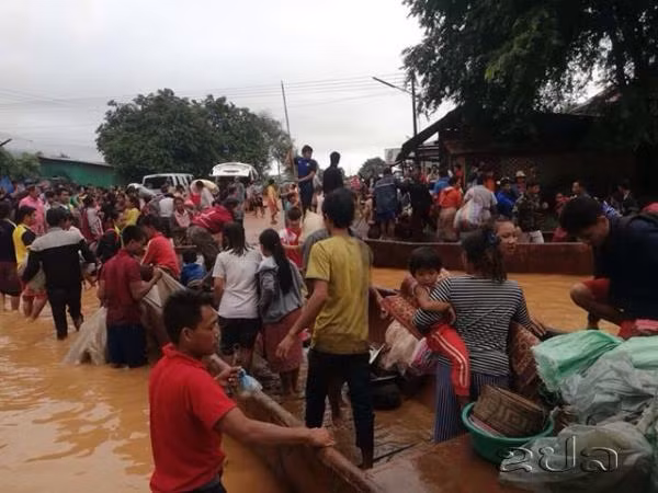 Các nạn nhân trong vụ vỡ đập thủy điện trại quận Sanamxay.