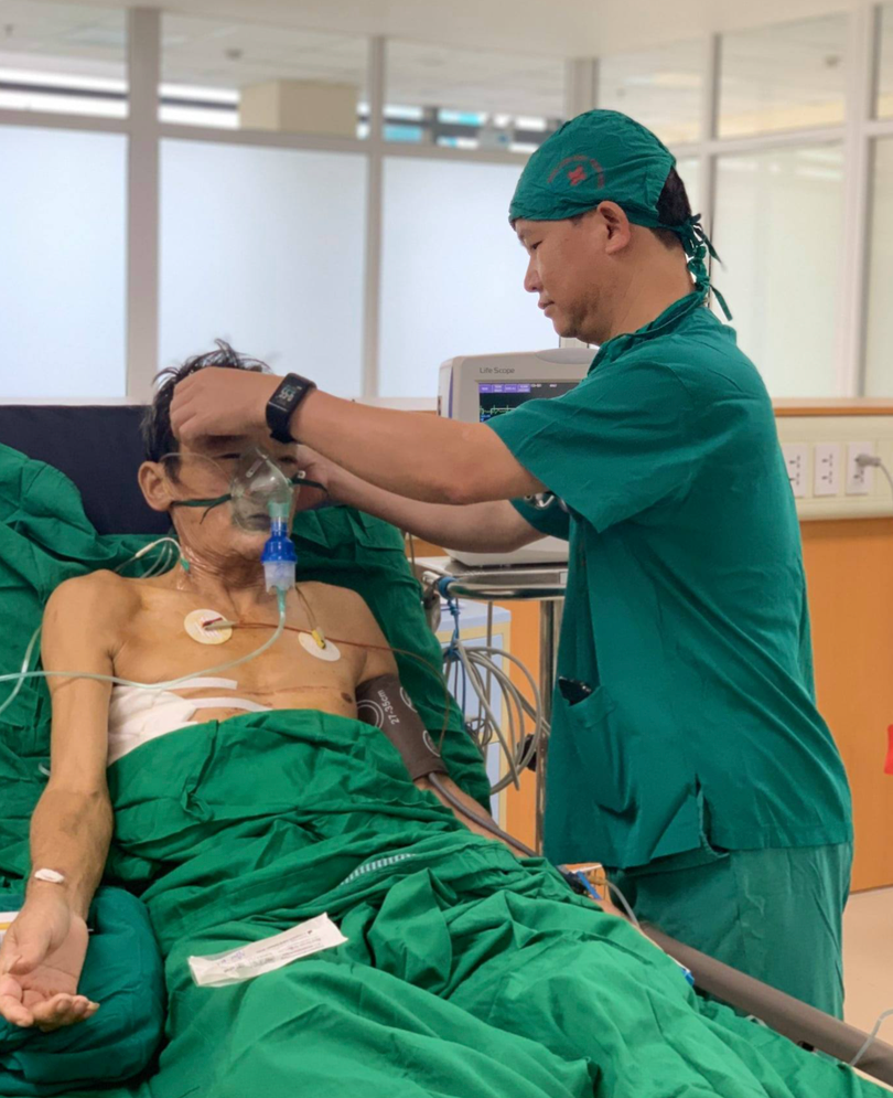 Sức khoẻ ông N. đang dần hồi phục (Ảnh: Quỳnh Hương)