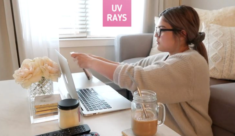 Nên bôi kem chống nắng để chống tia UV (Ảnh: BrightSide) Nên bôi kem chống nắng để chống tia UV (Ảnh: BrightSide)