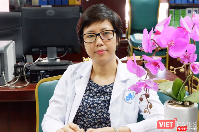 BS. Lê Thị Mai – Phó Trưởng Phòng chỉ đạo tuyến, Bệnh viện Da liễu Trung ương (Ảnh: Minh Thuý)