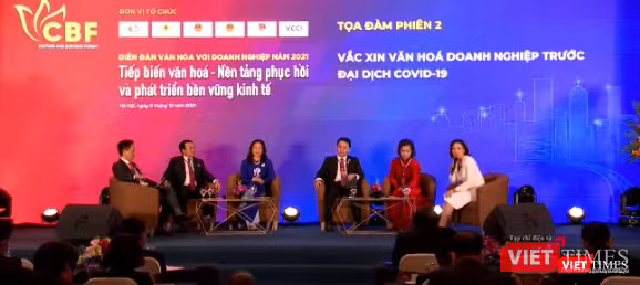 Các diễn giả trao đổi tại toạ đàm (Ảnh - Minh Thuý) Các diễn giả trao đổi tại toạ đàm (Ảnh - Minh Thuý)