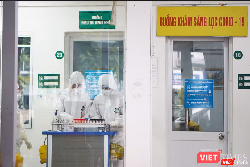 Khu vực khám sàng lọc COVID-19 (Ảnh - Minh Nhật)