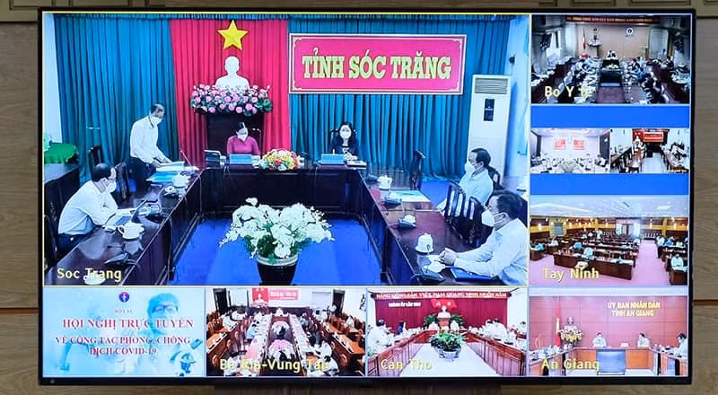 Các tỉnh, thành phố hợp trực tuyến với Bộ Y tế (Ảnh - Trần Minh)