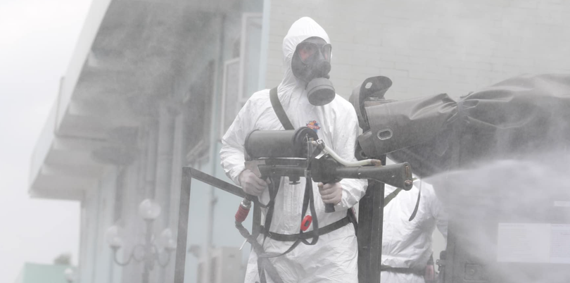 Phun khử khuẩn phòng COVID-19 (Ảnh - Hoàng Anh) Phun khử khuẩn phòng COVID-19 (Ảnh - Hoàng Anh)