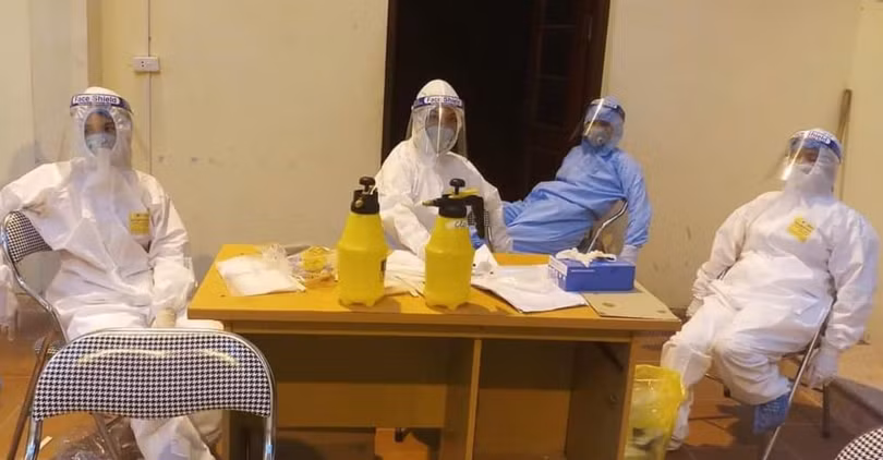 Nhân viên y tế phòng, chống dịch COVID-19 ở Bắc Ninh (Ảnh - BYT)