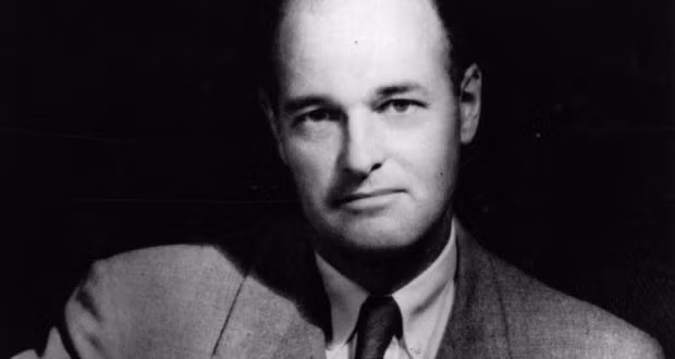 George Frost Kennan là cha đẻ của học thuyết ngăn chặn được Mỹ sử dụng làm chính sách để kiềm chế và ngăn chặn Liên Xô trong thời kỳ Chiến Tranh Lạnh. Tuy nhiên, sau này ông đã nói học thuyết ngăn chặn là sai lầm lớn nhất trong cuộc đời mình.
