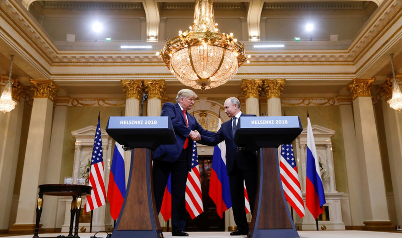 Trái ngược với những người tiền nhiệm, tổng thống Mỹ có mối quan hệ khá nồng ấm với tổng thống Nga.