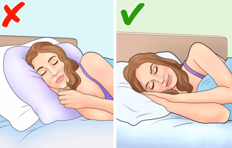 Nằm gối thấp để cổ không bị đau (Ảnh: Brightside)