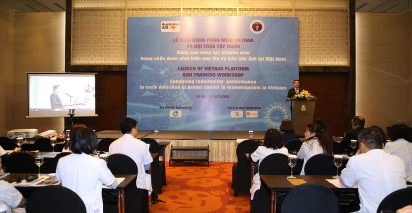 Lễ khởi động phần mềm VIETRAD và hội thảo tập huấn nâng cao năng lực chuyên môn trong chẩn đoán phát hiện ung thư vú trên nhũ ảnh tại Việt Nam (Ảnh: BTC) Lễ khởi động phần mềm VIETRAD và hội thảo tập huấn nâng cao năng lực chuyên môn trong chẩn đoán phát hiện ung thư vú trên nhũ ảnh tại Việt Nam (Ảnh: BTC)