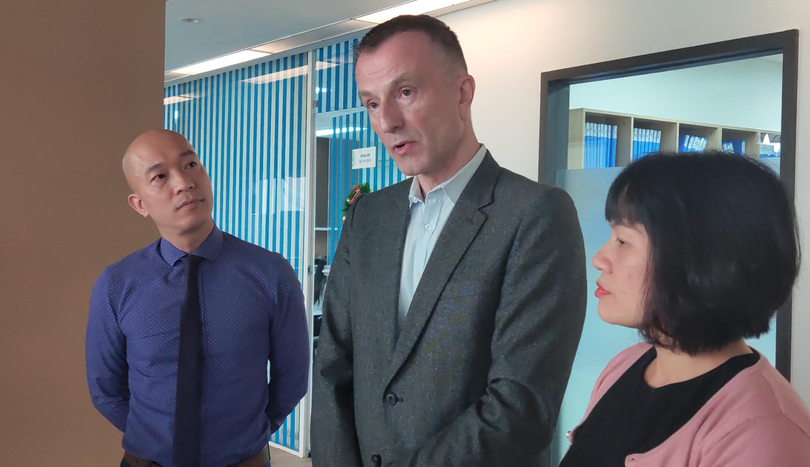 Lãnh đạo Bệnh viện Việt Pháp thông tin về sản phụ tử vong sau đẻ thường (Ảnh: Minh Thuý) 