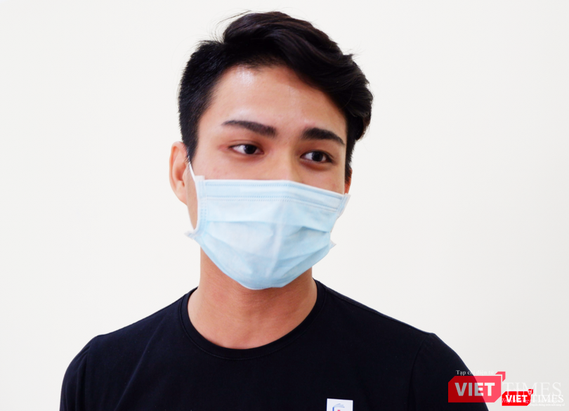 "Thực ra tôi đang giấu gia đình đăng ký tiêm vaccine vì tôi không thể biết được tâm trạng của mọi người như thế nào" - anh P. chia sẻ