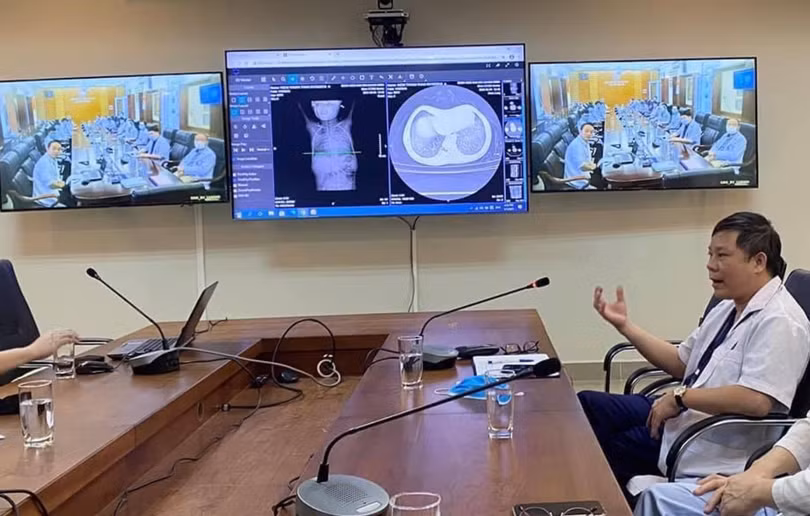 Các chuyên gia thảo luận về ca bệnh (Ảnh - BVCC)