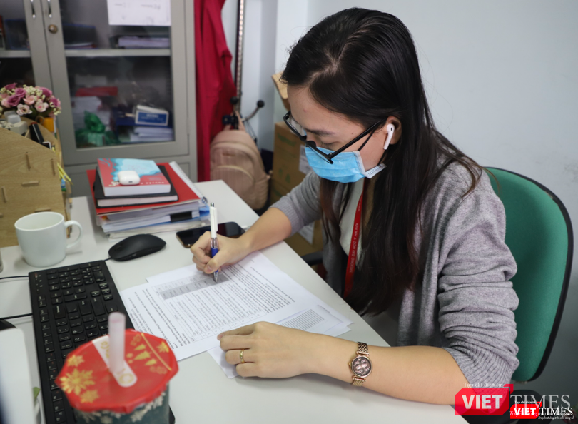 Tư vấn viên trực 24/24 để tư vấn cho tình nguyện viên (Ảnh - Minh Thuý)