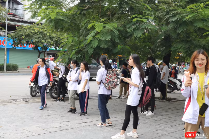 Học sinh thi vào lớp 10. Ảnh: Minh Thúy