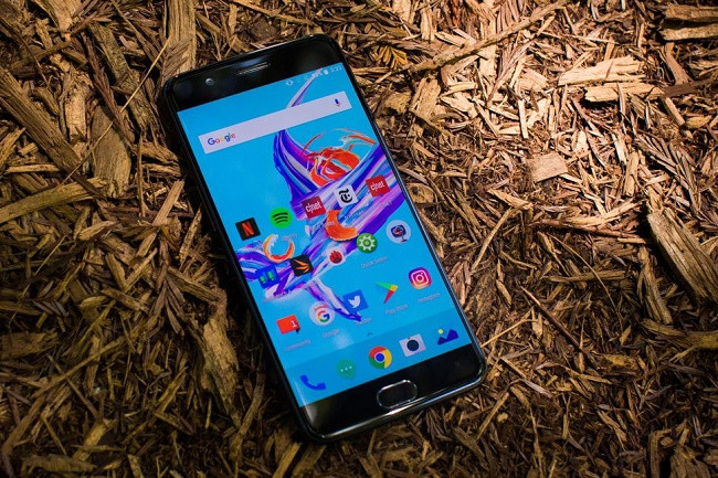 6 smartphone có thời lượng pin “khủng” nhất ảnh 1