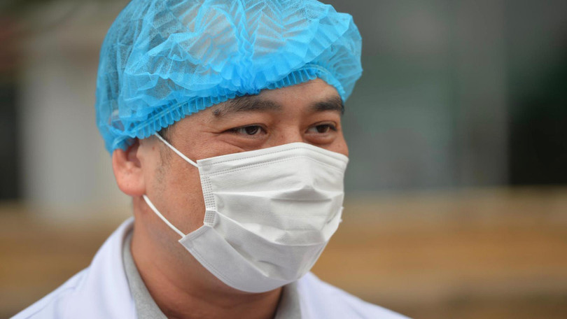 BS. Nguyễn Trung Cấp – Phó Giám đốc Bệnh viện Bệnh Nhiệt đới Trung ương (Ảnh - Hoàng Anh) 