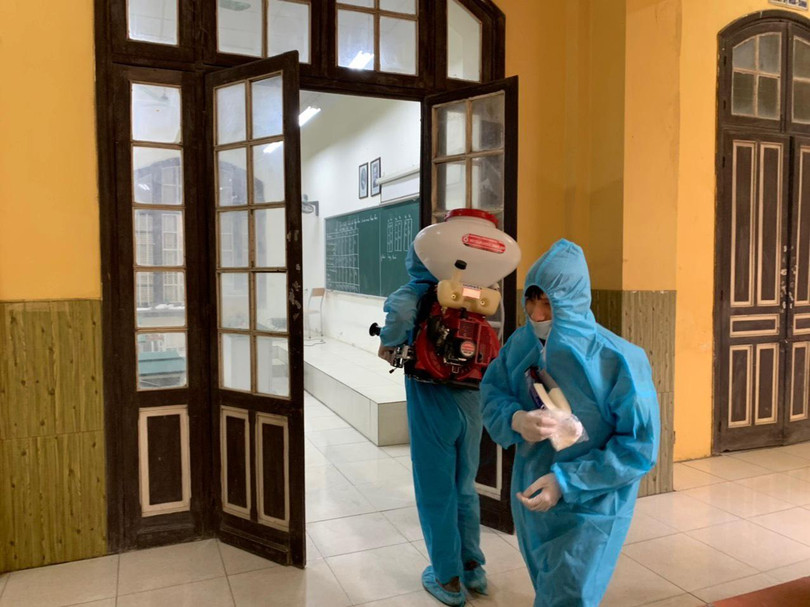 Phun khử khuẩn toàn bộ khu vực trường học Phun khử khuẩn toàn bộ khu vực trường học