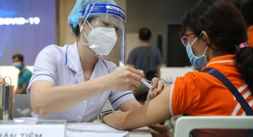 Tiêm vaccine COVID-19 cho trẻ (Ảnh - BY) Tiêm vaccine COVID-19 cho trẻ (Ảnh - BY)