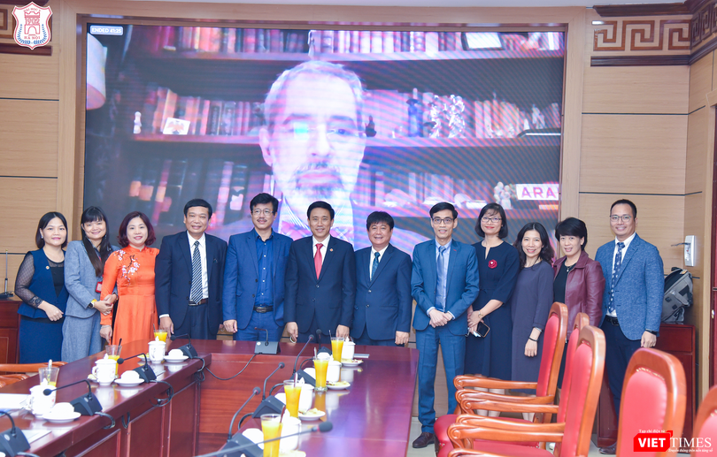 Trường Đại học Y Hà Nội phong tặng chức danh Giáo dư danh dự cho GS. Emmanuele A. Jannini (Ảnh - Hữu Linh)