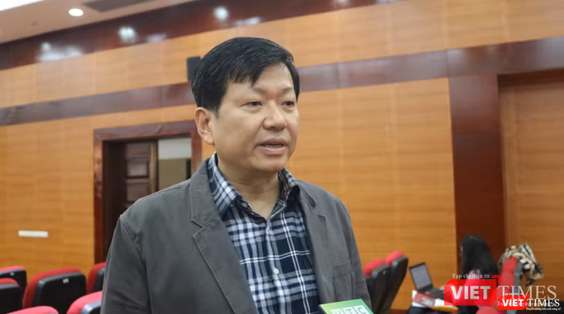 Theo ông Dũng, 2 năm gần đây, Viện Hàn lâm Khoa học và Công nghệ Việt Nam đã bị nhiều doanh nghiệp lợi dụng tên tuổi để bán các sản phẩm thực phẩm chức năng (Ảnh - Minh Thuý)