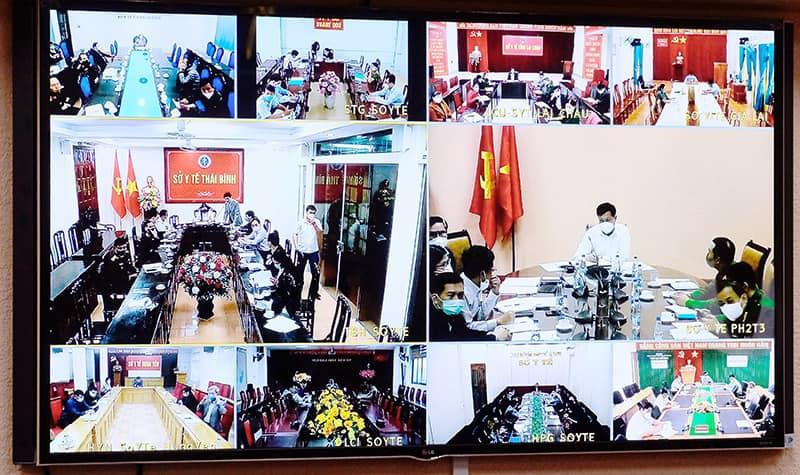 Các địa phương hợp trực tuyến với Bộ Y tế (Ảnh - Trần Minh) Các địa phương hợp trực tuyến với Bộ Y tế (Ảnh - Trần Minh)