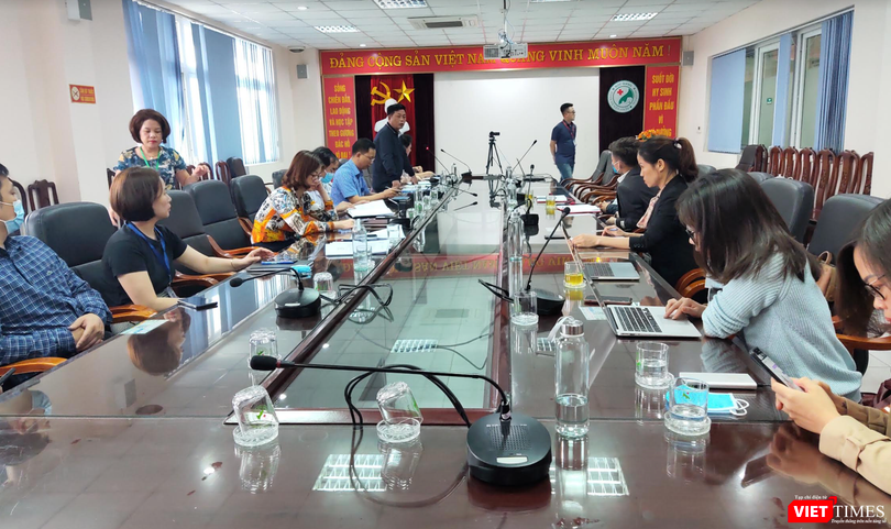 Bệnh viện Đa khoa Đức Giang thông tin về giấy khám sức khoẻ cho lái xe (Ảnh - Minh Thuý) 