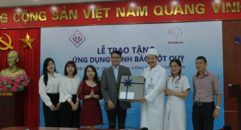 Lễ trao tặng ứng dụng cảnh báo đột quỵ ở Bệnh viện Trung ương Thái Nguyên (Ảnh - BVCC) Lễ trao tặng ứng dụng cảnh báo đột quỵ ở Bệnh viện Trung ương Thái Nguyên (Ảnh - BVCC)