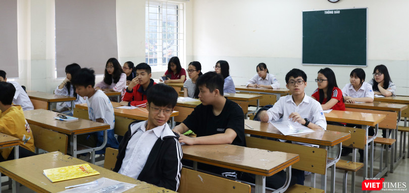 Học sinh chăm chú nghe giảng trong lớp học. Ảnh: Minh Thúy 