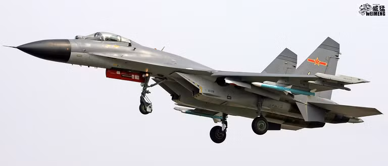 Shenyang J-11B là phiên bản của chiếc Su-27.