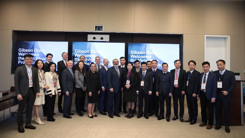 Đoàn công tác của tỉnh Vĩnh Phúc thăm và tổ chức tọa đàm với Công ty Luật Gibson, Dunn & Crutcher tại New York (Ảnh: Báo Vĩnh Phúc) Đoàn công tác của tỉnh Vĩnh Phúc thăm và tổ chức tọa đàm với Công ty Luật Gibson, Dunn & Crutcher tại New York (Ảnh: Báo Vĩnh Phúc)
