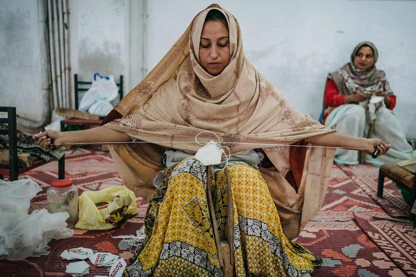 Các quả bóng tại Sialkot hầu hết được khâu thủ công bằng tay (Ảnh: Bloomberg) Các quả bóng tại Sialkot hầu hết được khâu thủ công bằng tay (Ảnh: Bloomberg)