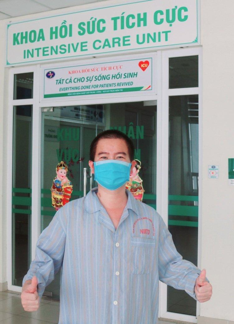 Vượt qua 40 ngày hồi sức tích cực, bệnh nhân N.H.G. đã hồi phục hoàn toàn (Ảnh - Đặng Thanh)