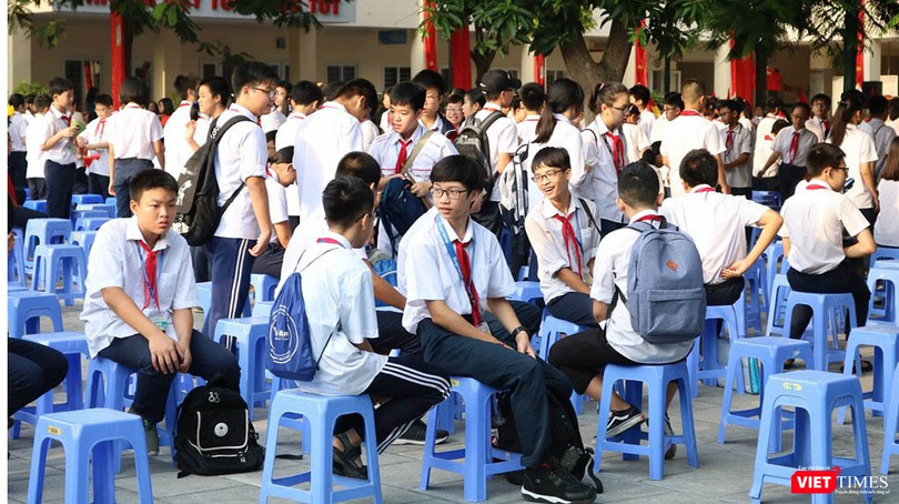 Học sinh tham gia hoạt động ngoài trời. Ảnh: Minh Thúy