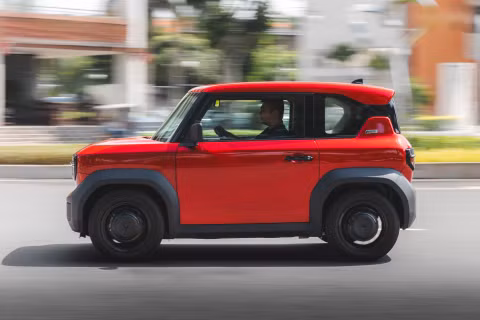 Trải nghiệm VinFast VF 3, người dùng Việt thừa nhận: Xe cỡ nhỏ nhưng trang bị “không hề mini”, tiện lợi như xe máy 