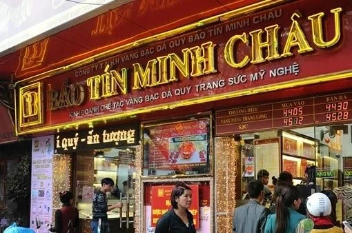 Cảnh sát ập vào kiểm tra, bao giờ Vàng Bảo Tín Minh Châu giao dịch trở lại?