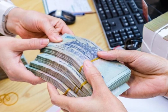 Loạt chính sách mới có hiệu lực từ 1/1: Tăng lương tối thiểu vùng, miễn thuế đất nông nghiệp 