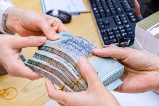 Loạt chính sách mới có hiệu lực từ 1/1: Tăng lương tối thiểu vùng, miễn thuế đất nông nghiệp 