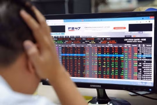 Vì sao loạt ‘ông lớn’ PV GAS, BSR, ACV có nguy cơ mất tư cách đại chúng?