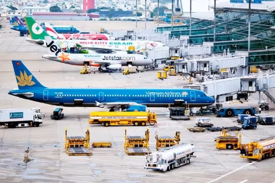 Loạt công ty dịch vụ hàng không báo lãi đậm, tăng trưởng 2 con số