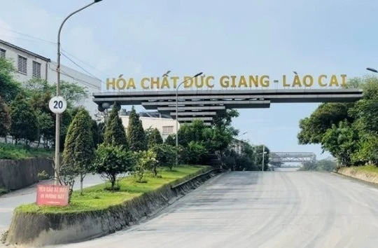 Vụ Hoá chất Đức Giang: Doanh nghiệp có giám đốc bị bắt là "gà đẻ trứng vàng" cho tập đoàn