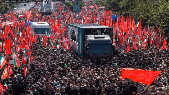 Iran gửi thông điệp đáng sợ ngay trong lễ tang cố Lãnh tụ Tối cao Ali Khamenei 