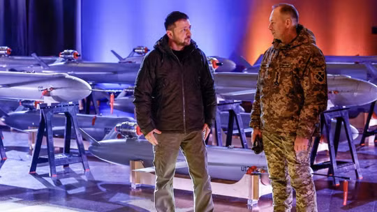 Ông Zelensky ký "siêu thỏa thuận UAV" với 3 quốc gia, quyết xoay chuyển cục diện chiến trường