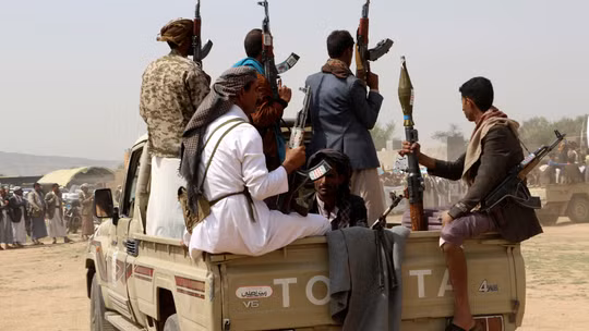 Houthi trút hỏa lực tấn công thành phố cảng Mocha của Yemen, 7 người thiệt mạng, 30 người bị thương
